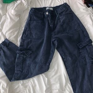 Free people cargo pants SUPER FLATTERING